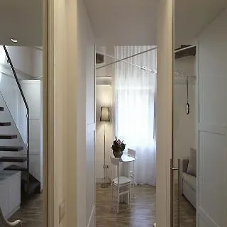 Ferrini Home - Via Monte Sant'Agata Apartment